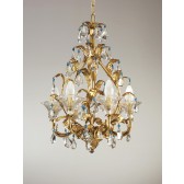 Magnifique lustre baroque, doré et rehaussé de perles de verre de Venise de couleur